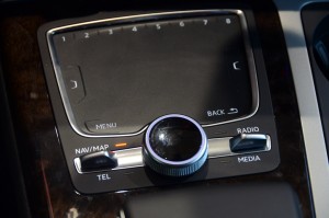 奥迪Q7 2016款 45 TFSI 尊贵型/中控方向盘